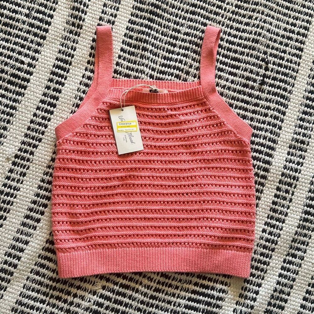 Universal Thread Size small Pink crochet tank top NWT